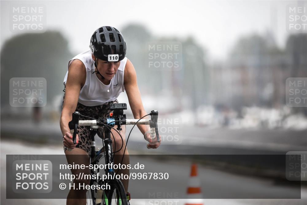 16.08.2026 - KN Förde Triathlon 2026 H.Heesch http://msf.ph/oto/9967830 16.08.2026 09:40:23 Radfahren 106, 110, 121, 127, 140, 142, 176, 191, 206 meine-sportfotos.de