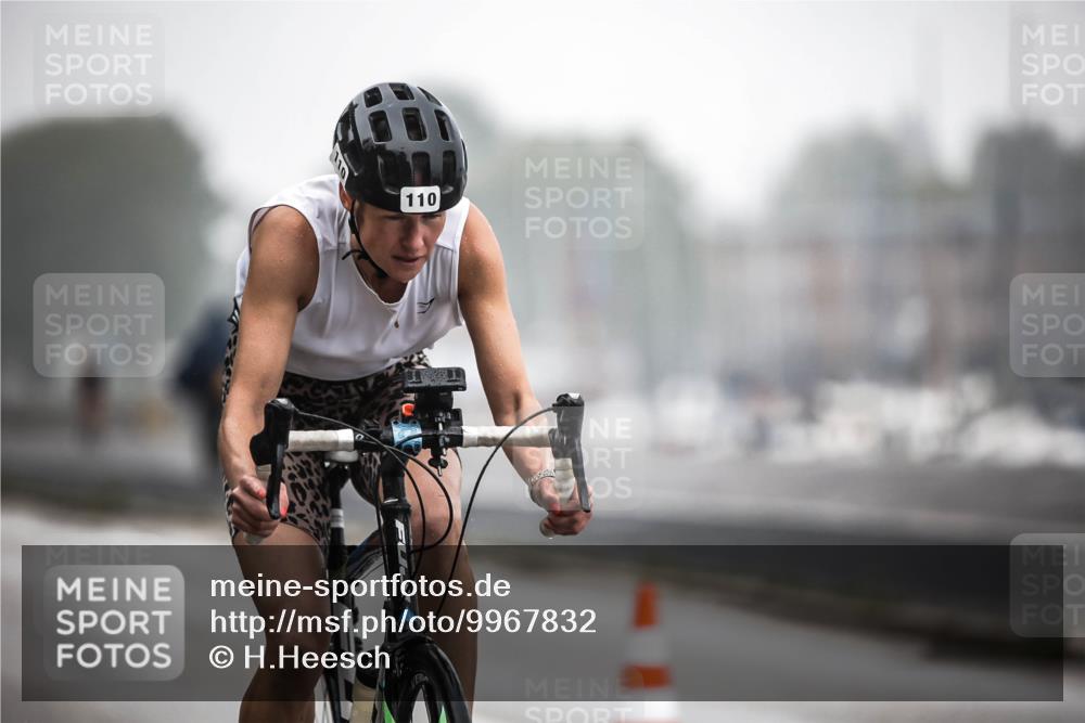 16.08.2026 - KN Förde Triathlon 2026 H.Heesch http://msf.ph/oto/9967832 16.08.2026 09:40:23 Radfahren 106, 110, 121, 127, 140, 142, 176, 191, 206 meine-sportfotos.de