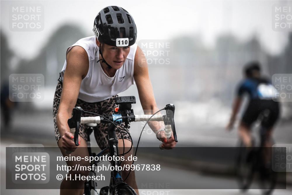 16.08.2026 - KN Förde Triathlon 2026 H.Heesch http://msf.ph/oto/9967838 16.08.2026 09:40:23 Radfahren 106, 110, 121, 127, 140, 142, 176, 191, 206 meine-sportfotos.de