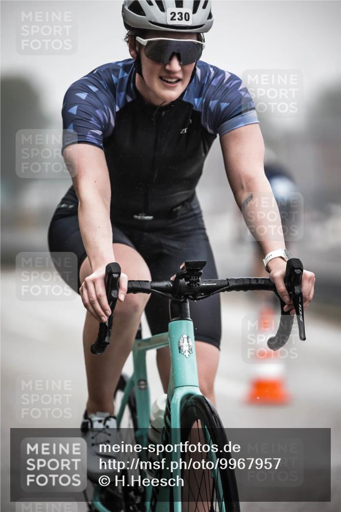 16.08.2026 - KN Förde Triathlon 2026 H.Heesch http://msf.ph/oto/9967957 16.08.2026 09:40:36 Radfahren 163, 199, 201, 230, 232 meine-sportfotos.de
