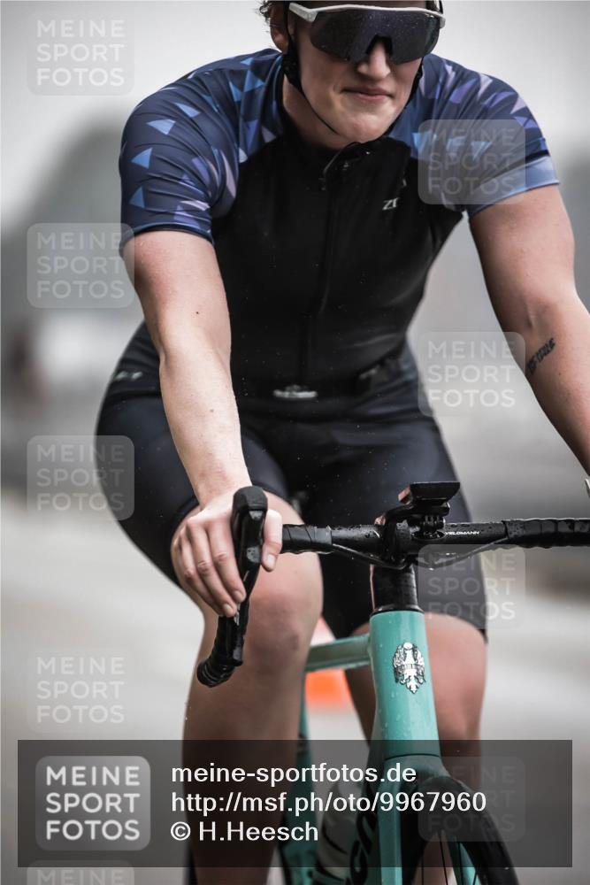 16.08.2026 - KN Förde Triathlon 2026 H.Heesch http://msf.ph/oto/9967960 16.08.2026 09:40:36 Radfahren 163, 199, 201, 230, 232 meine-sportfotos.de
