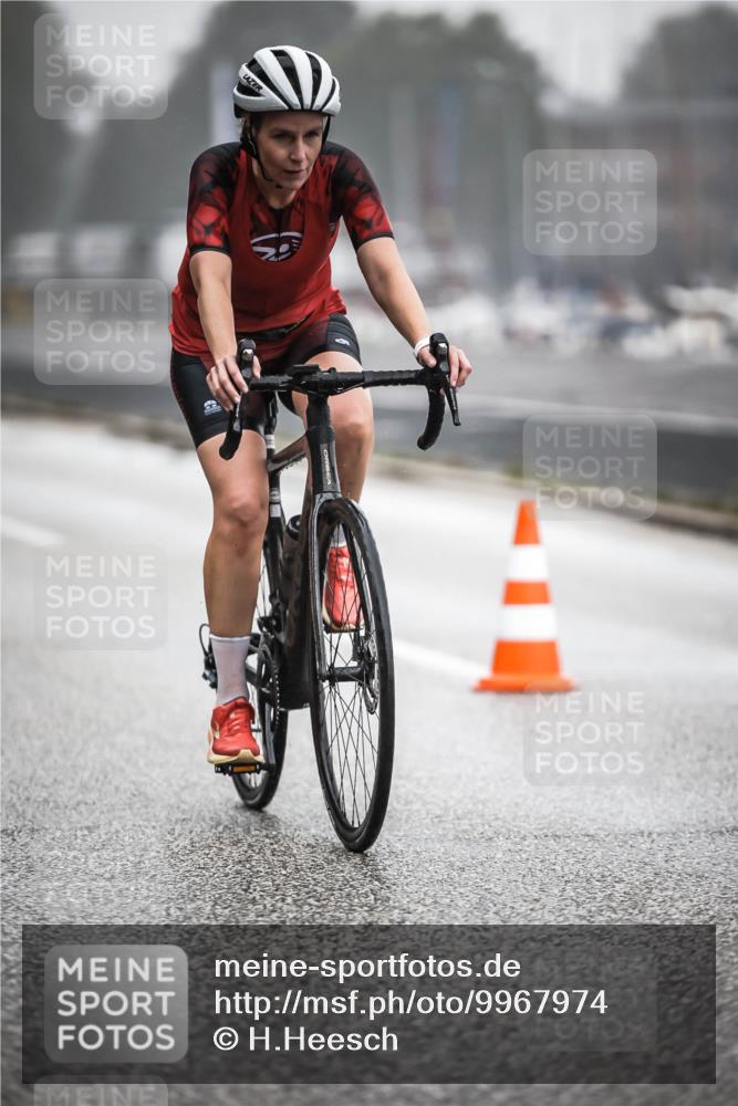 16.08.2026 - KN Förde Triathlon 2026 H.Heesch http://msf.ph/oto/9967974 16.08.2026 09:40:41 Radfahren 139, 184, 232 meine-sportfotos.de