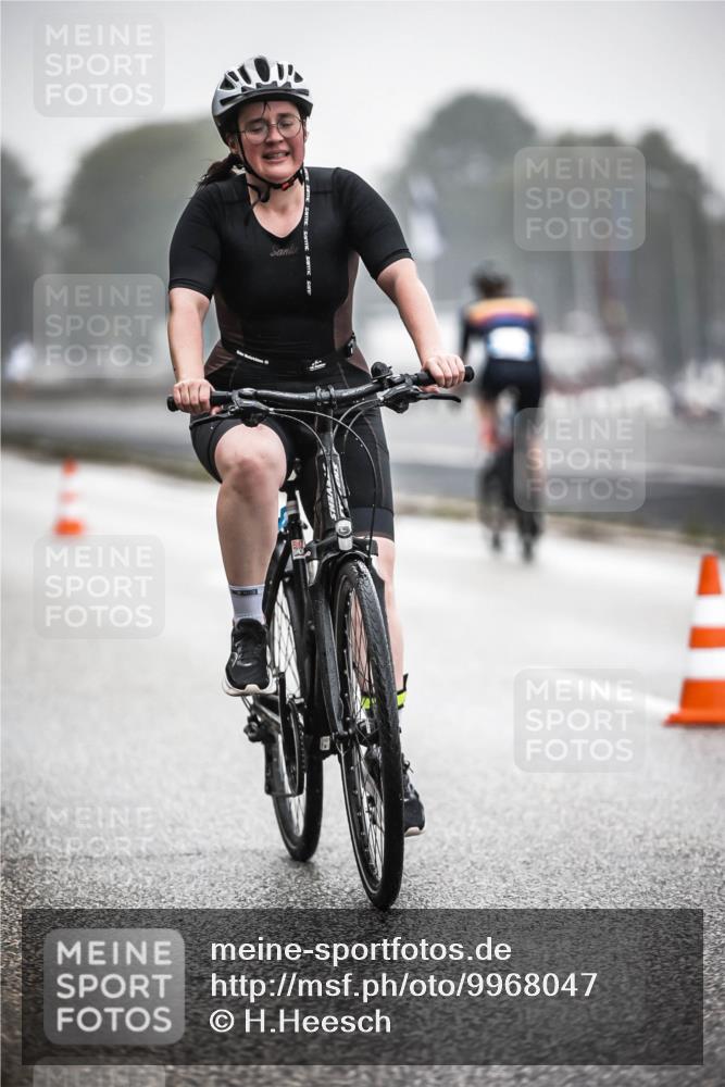 16.08.2026 - KN Förde Triathlon 2026 H.Heesch http://msf.ph/oto/9968047 16.08.2026 09:41:17 Radfahren 149, 205, 233, 234, 240, 264 meine-sportfotos.de