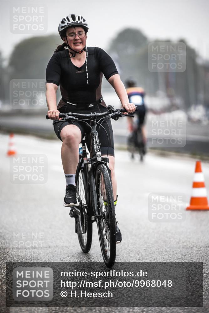 16.08.2026 - KN Förde Triathlon 2026 H.Heesch http://msf.ph/oto/9968048 16.08.2026 09:41:17 Radfahren 149, 205, 233, 234, 240, 264 meine-sportfotos.de