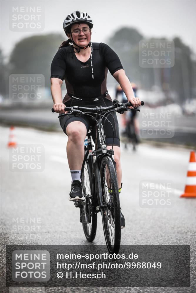 16.08.2026 - KN Förde Triathlon 2026 H.Heesch http://msf.ph/oto/9968049 16.08.2026 09:41:17 Radfahren 149, 205, 233, 234, 240, 264 meine-sportfotos.de