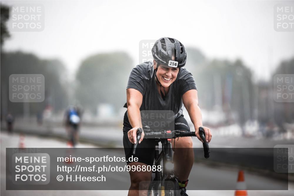 16.08.2026 - KN Förde Triathlon 2026 H.Heesch http://msf.ph/oto/9968088 16.08.2026 09:41:26 Radfahren 122, 132, 256 meine-sportfotos.de