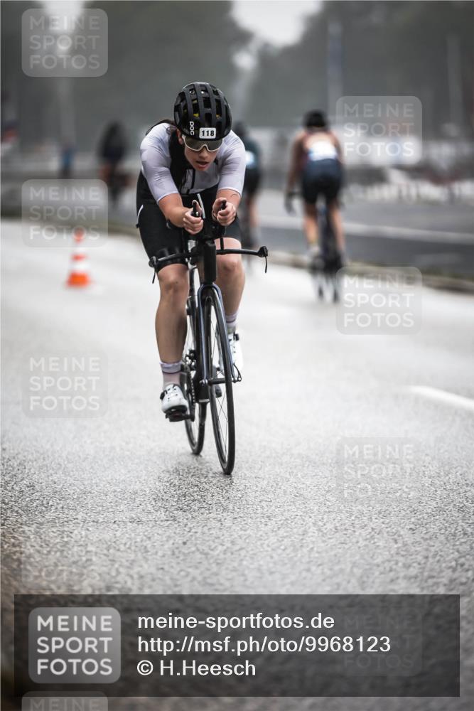 16.08.2026 - KN Förde Triathlon 2026 H.Heesch http://msf.ph/oto/9968123 16.08.2026 09:41:40 Radfahren 117, 118, 126, 129, 130, 171, 213, 229 meine-sportfotos.de