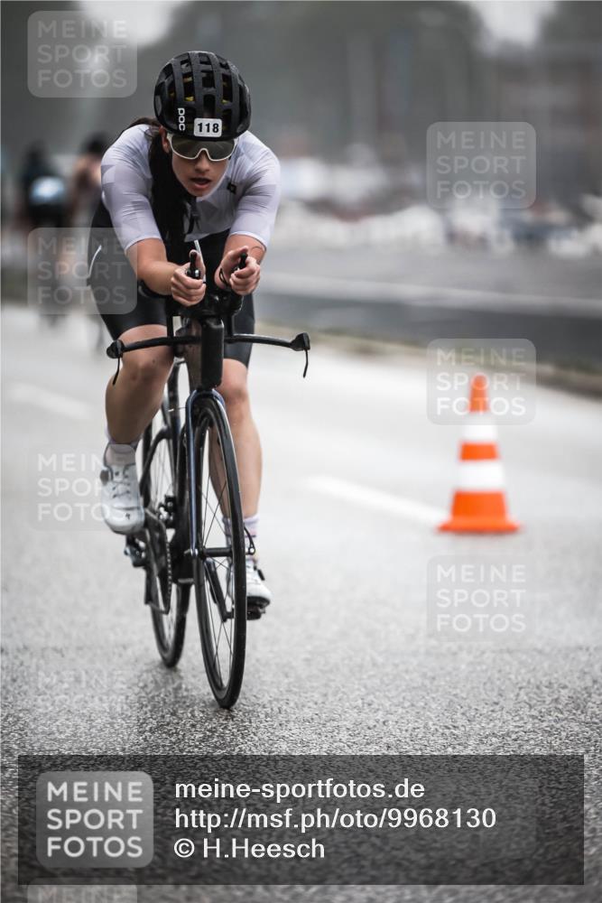 16.08.2026 - KN Förde Triathlon 2026 H.Heesch http://msf.ph/oto/9968130 16.08.2026 09:41:41 Radfahren 117, 118, 126, 129, 130, 171, 229 meine-sportfotos.de