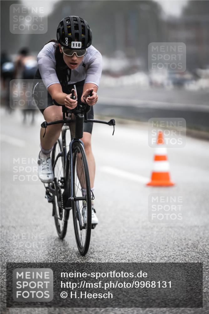16.08.2026 - KN Förde Triathlon 2026 H.Heesch http://msf.ph/oto/9968131 16.08.2026 09:41:41 Radfahren 117, 118, 126, 129, 130, 171, 229 meine-sportfotos.de