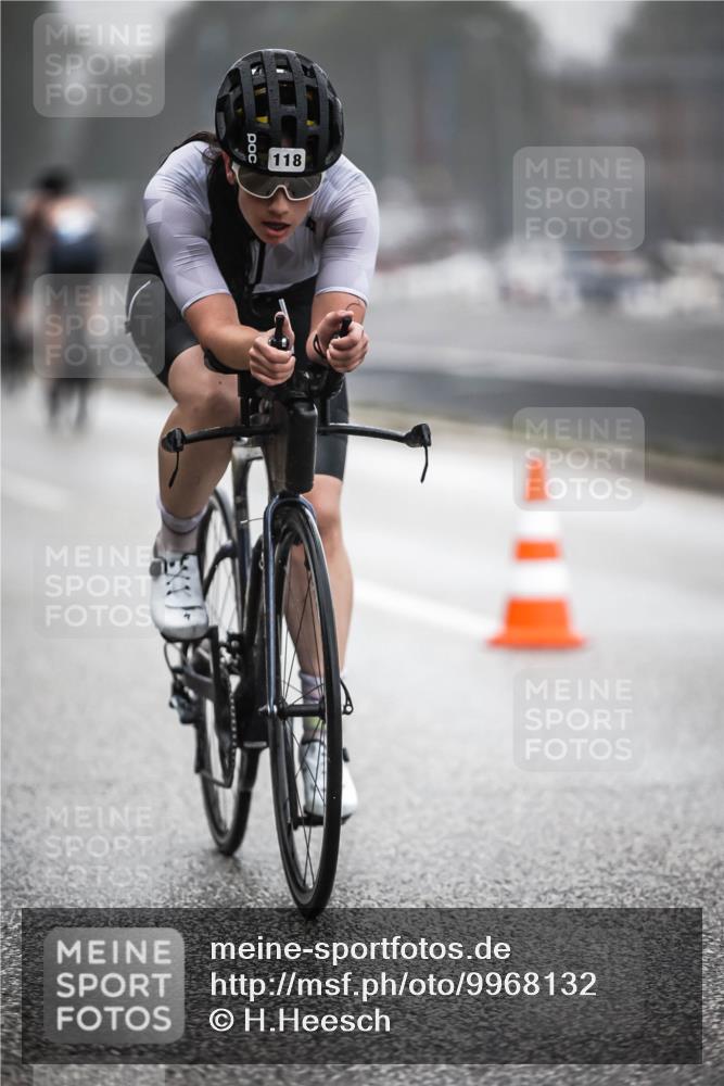 16.08.2026 - KN Förde Triathlon 2026 H.Heesch http://msf.ph/oto/9968132 16.08.2026 09:41:41 Radfahren 117, 118, 126, 129, 130, 171, 229 meine-sportfotos.de