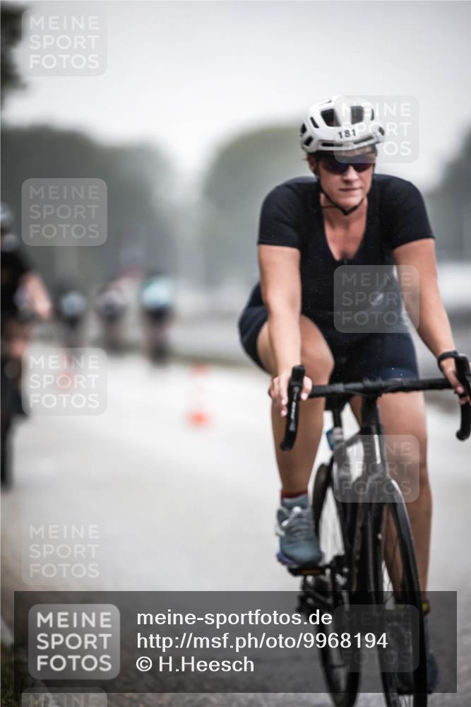 16.08.2026 - KN Förde Triathlon 2026 H.Heesch http://msf.ph/oto/9968194 16.08.2026 09:41:50 Radfahren 107, 128, 180, 181, 194, 211, 239, 245 meine-sportfotos.de