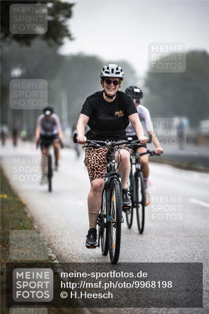 16.08.2026 - KN Förde Triathlon 2026 H.Heesch http://msf.ph/oto/9968198 16.08.2026 09:41:51 Radfahren 107, 128, 180, 181, 194, 211, 239, 245 meine-sportfotos.de