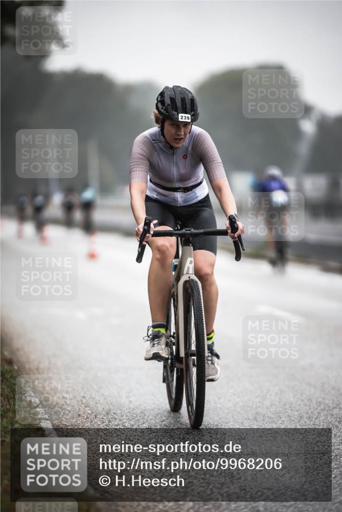 16.08.2026 - KN Förde Triathlon 2026 H.Heesch http://msf.ph/oto/9968206 16.08.2026 09:41:53 Radfahren 128, 181, 194, 239, 245 meine-sportfotos.de
