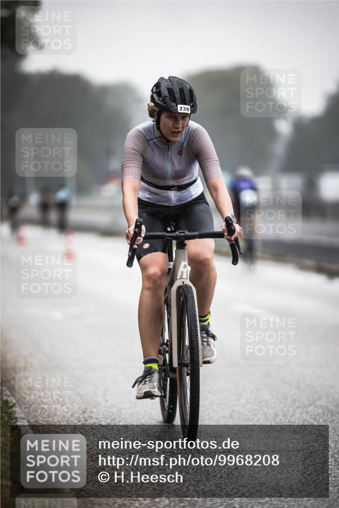 16.08.2026 - KN Förde Triathlon 2026 H.Heesch http://msf.ph/oto/9968208 16.08.2026 09:41:53 Radfahren 128, 181, 194, 239, 245 meine-sportfotos.de