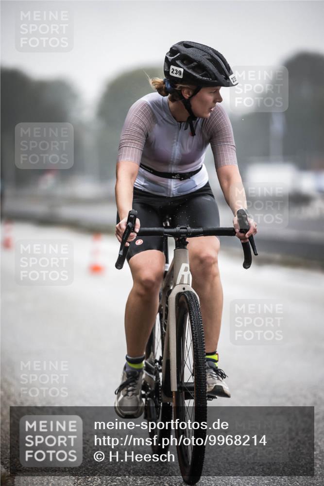 16.08.2026 - KN Förde Triathlon 2026 H.Heesch http://msf.ph/oto/9968214 16.08.2026 09:41:54 Radfahren 128, 194, 239, 245 meine-sportfotos.de