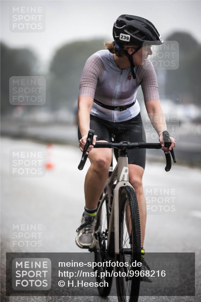 16.08.2026 - KN Förde Triathlon 2026 H.Heesch http://msf.ph/oto/9968216 16.08.2026 09:41:54 Radfahren 128, 194, 239, 245 meine-sportfotos.de