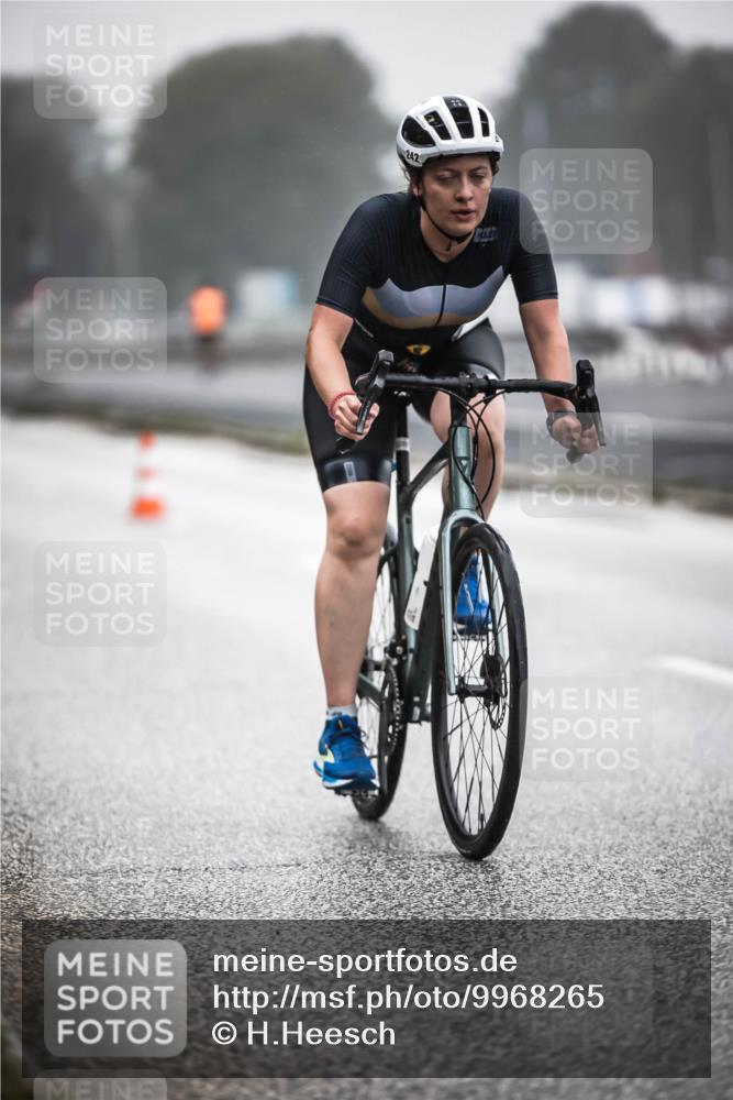 16.08.2026 - KN Förde Triathlon 2026 H.Heesch http://msf.ph/oto/9968265 16.08.2026 09:42:14 Radfahren 141, 177, 242 meine-sportfotos.de