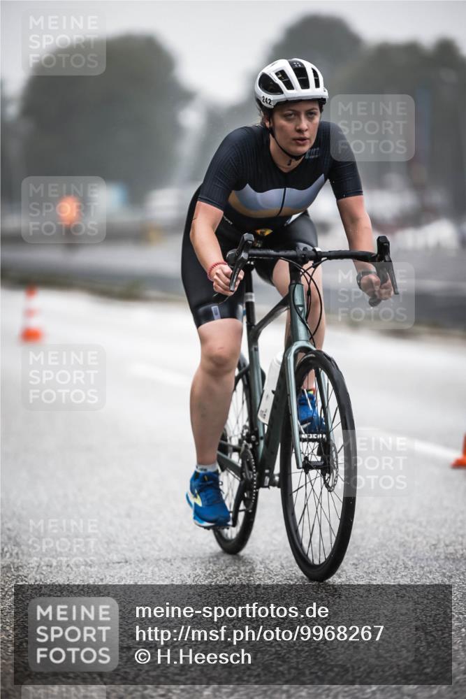 16.08.2026 - KN Förde Triathlon 2026 H.Heesch http://msf.ph/oto/9968267 16.08.2026 09:42:14 Radfahren 141, 177, 242 meine-sportfotos.de
