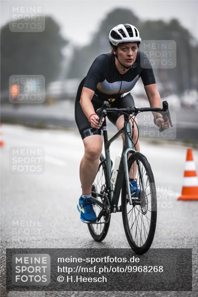 16.08.2026 - KN Förde Triathlon 2026 H.Heesch http://msf.ph/oto/9968268 16.08.2026 09:42:14 Radfahren 141, 177, 242 meine-sportfotos.de