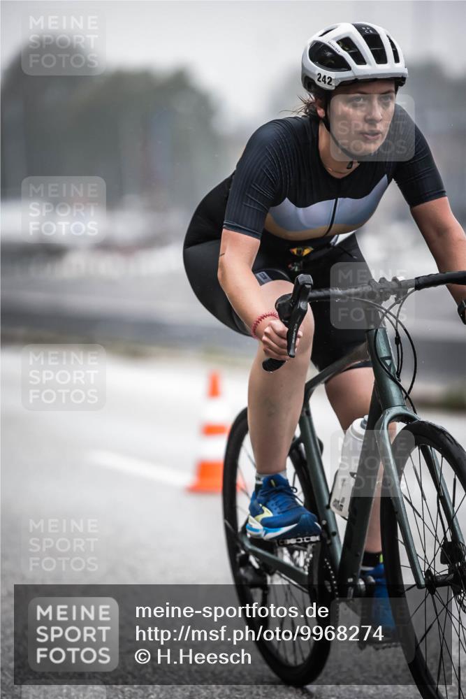 16.08.2026 - KN Förde Triathlon 2026 H.Heesch http://msf.ph/oto/9968274 16.08.2026 09:42:15 Radfahren 141, 226, 242 meine-sportfotos.de