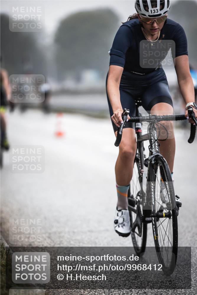 16.08.2026 - KN Förde Triathlon 2026 H.Heesch http://msf.ph/oto/9968412 16.08.2026 09:43:01 Radfahren 127, 133, 140, 214, 219, 222, 223 meine-sportfotos.de