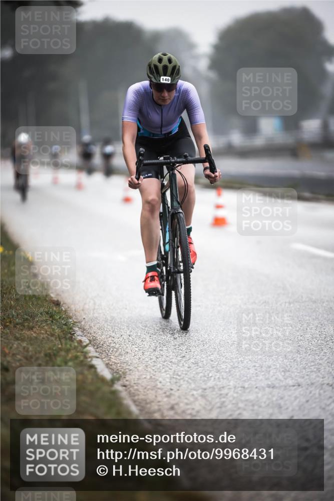 16.08.2026 - KN Förde Triathlon 2026 H.Heesch http://msf.ph/oto/9968431 16.08.2026 09:43:05 Radfahren 140, 214, 219, 223 meine-sportfotos.de