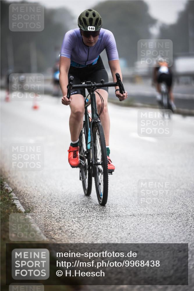 16.08.2026 - KN Förde Triathlon 2026 H.Heesch http://msf.ph/oto/9968438 16.08.2026 09:43:05 Radfahren 140, 214, 219, 223 meine-sportfotos.de