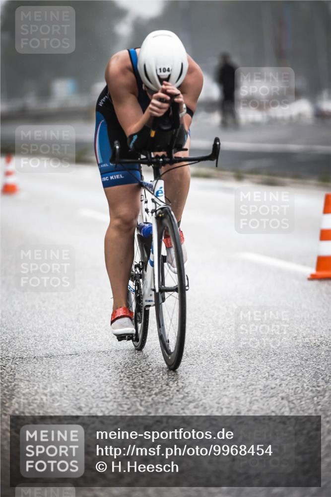 16.08.2026 - KN Förde Triathlon 2026 H.Heesch http://msf.ph/oto/9968454 16.08.2026 09:43:09 Radfahren 140, 158, 162, 223 meine-sportfotos.de