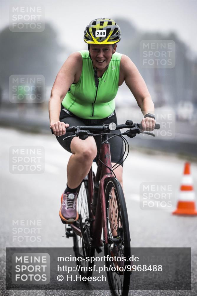 16.08.2026 - KN Förde Triathlon 2026 H.Heesch http://msf.ph/oto/9968488 16.08.2026 09:44:04 Radfahren 240, 247, 248, 262 meine-sportfotos.de