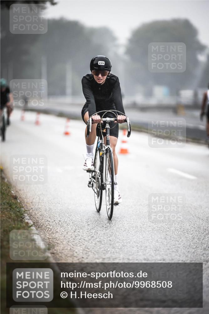 16.08.2026 - KN Förde Triathlon 2026 H.Heesch http://msf.ph/oto/9968508 16.08.2026 09:44:13 Radfahren 130, 131, 235, 245, 251, 805 meine-sportfotos.de