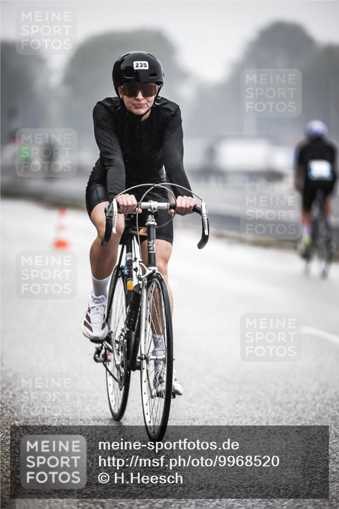 16.08.2026 - KN Förde Triathlon 2026 H.Heesch http://msf.ph/oto/9968520 16.08.2026 09:44:14 Radfahren 130, 131, 235, 245, 251, 805 meine-sportfotos.de