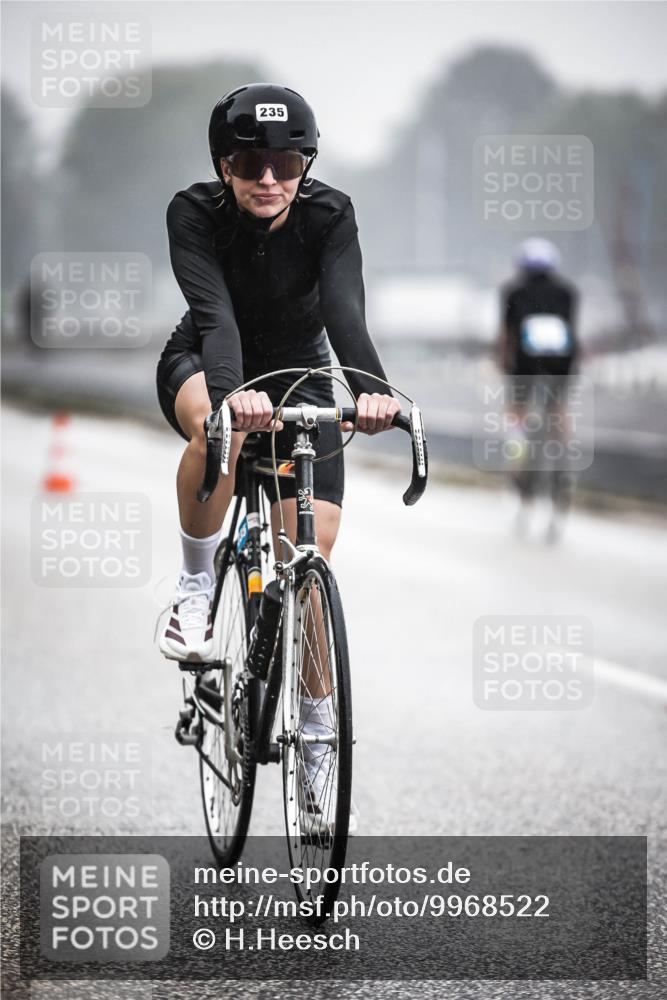 16.08.2026 - KN Förde Triathlon 2026 H.Heesch http://msf.ph/oto/9968522 16.08.2026 09:44:14 Radfahren 130, 131, 235, 245, 251, 805 meine-sportfotos.de