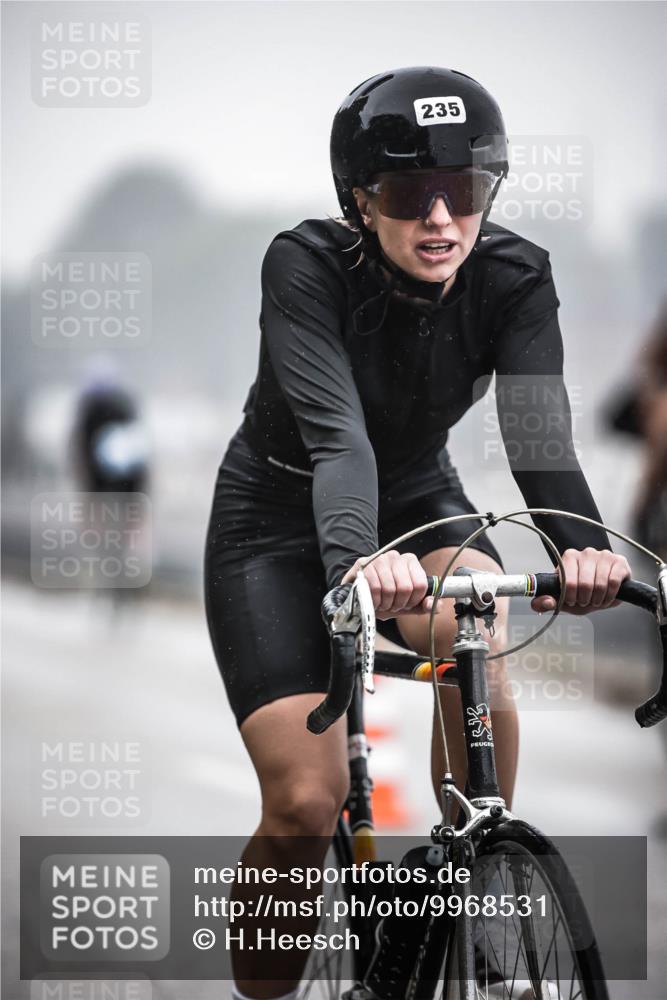 16.08.2026 - KN Förde Triathlon 2026 H.Heesch http://msf.ph/oto/9968531 16.08.2026 09:44:14 Radfahren 130, 131, 235, 245, 251, 805 meine-sportfotos.de