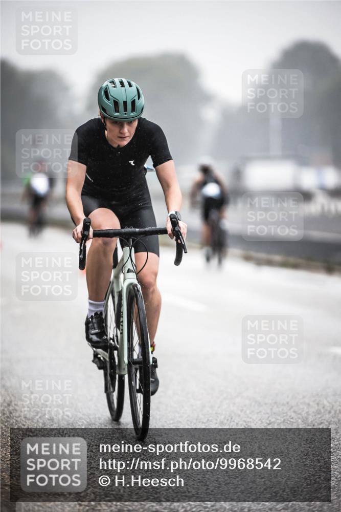 16.08.2026 - KN Förde Triathlon 2026 H.Heesch http://msf.ph/oto/9968542 16.08.2026 09:44:17 Radfahren 129, 131, 137, 235, 245, 805 meine-sportfotos.de