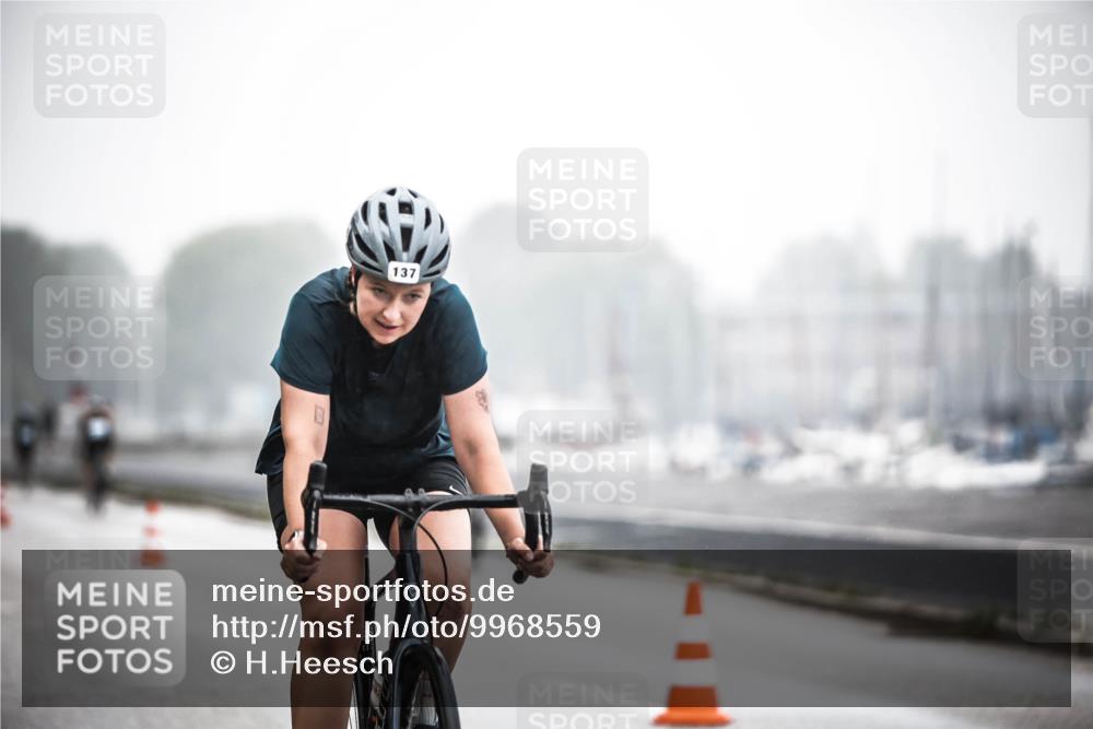 16.08.2026 - KN Förde Triathlon 2026 H.Heesch http://msf.ph/oto/9968559 16.08.2026 09:44:21 Radfahren 105, 129, 137, 170, 229 meine-sportfotos.de