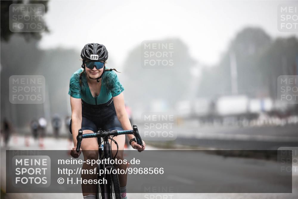 16.08.2026 - KN Förde Triathlon 2026 H.Heesch http://msf.ph/oto/9968566 16.08.2026 09:44:24 Radfahren 105, 129, 137, 170, 229 meine-sportfotos.de