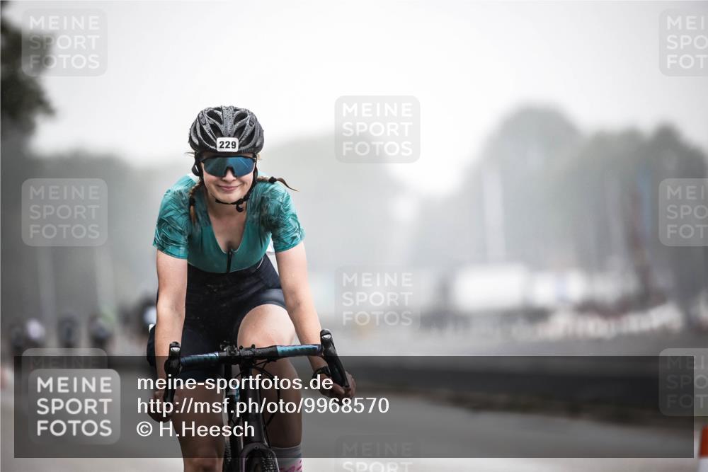 16.08.2026 - KN Förde Triathlon 2026 H.Heesch http://msf.ph/oto/9968570 16.08.2026 09:44:24 Radfahren 105, 129, 137, 170, 229 meine-sportfotos.de