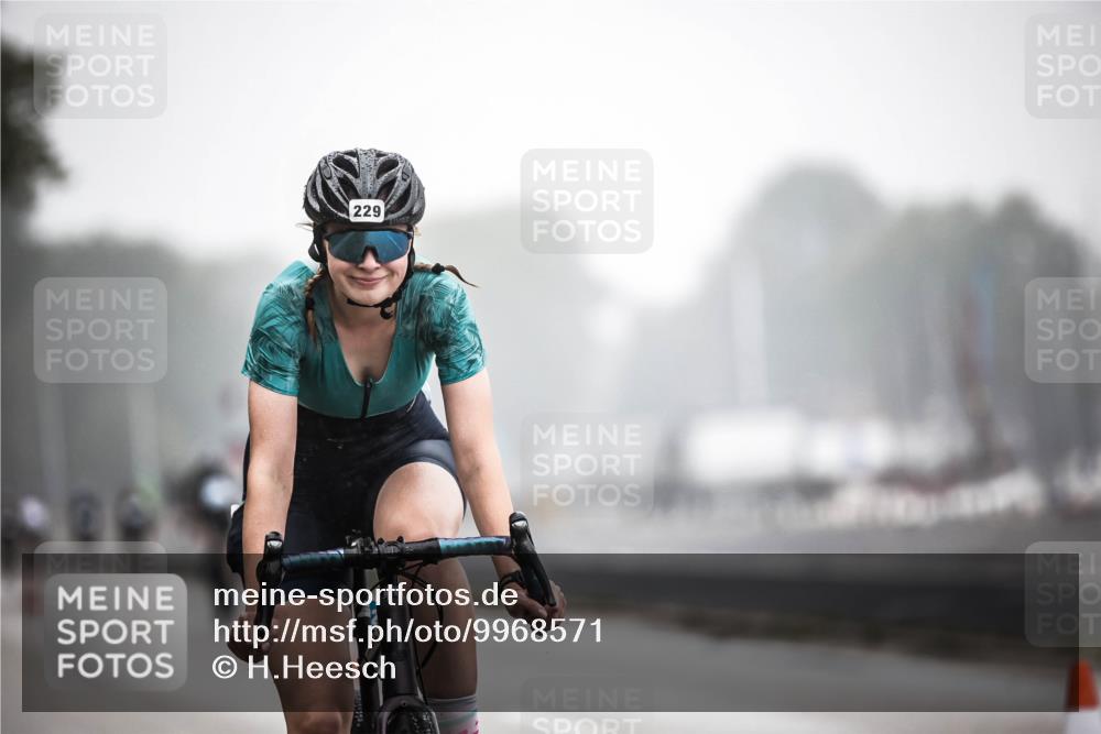 16.08.2026 - KN Förde Triathlon 2026 H.Heesch http://msf.ph/oto/9968571 16.08.2026 09:44:24 Radfahren 105, 129, 137, 170, 229 meine-sportfotos.de