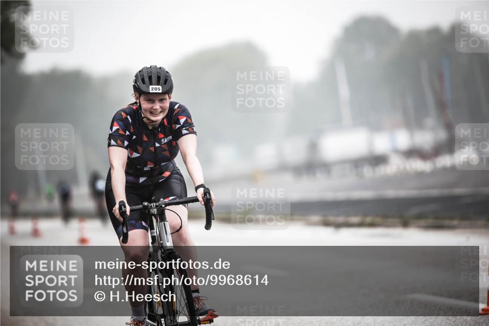 16.08.2026 - KN Förde Triathlon 2026 H.Heesch http://msf.ph/oto/9968614 16.08.2026 09:44:36 Radfahren 205, 213, 254 meine-sportfotos.de
