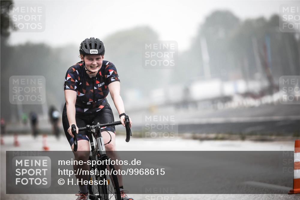 16.08.2026 - KN Förde Triathlon 2026 H.Heesch http://msf.ph/oto/9968615 16.08.2026 09:44:36 Radfahren 205, 213, 254 meine-sportfotos.de