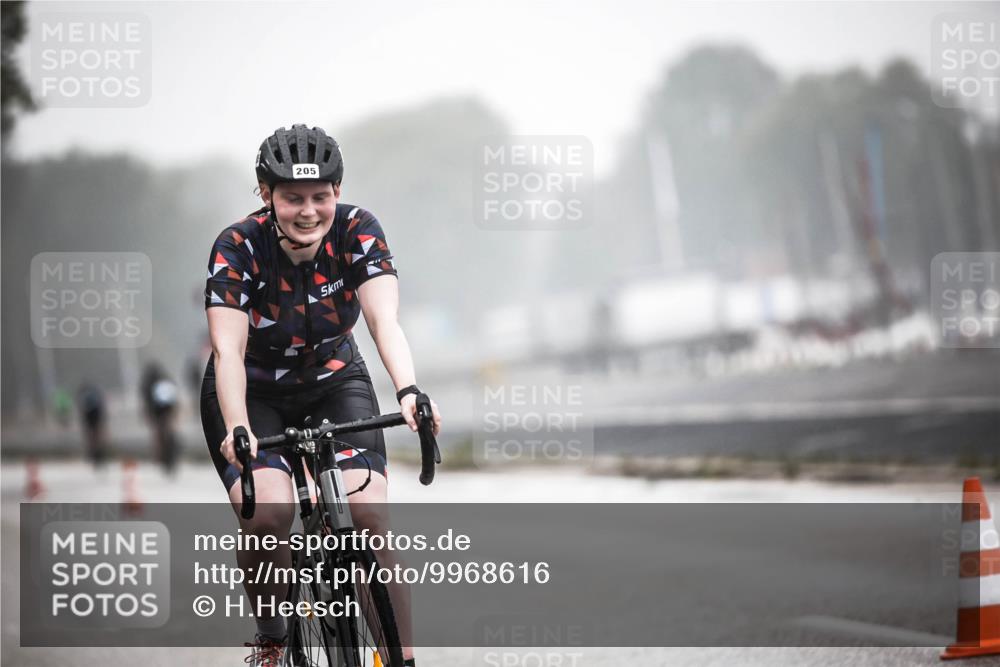 16.08.2026 - KN Förde Triathlon 2026 H.Heesch http://msf.ph/oto/9968616 16.08.2026 09:44:36 Radfahren 205, 213, 254 meine-sportfotos.de
