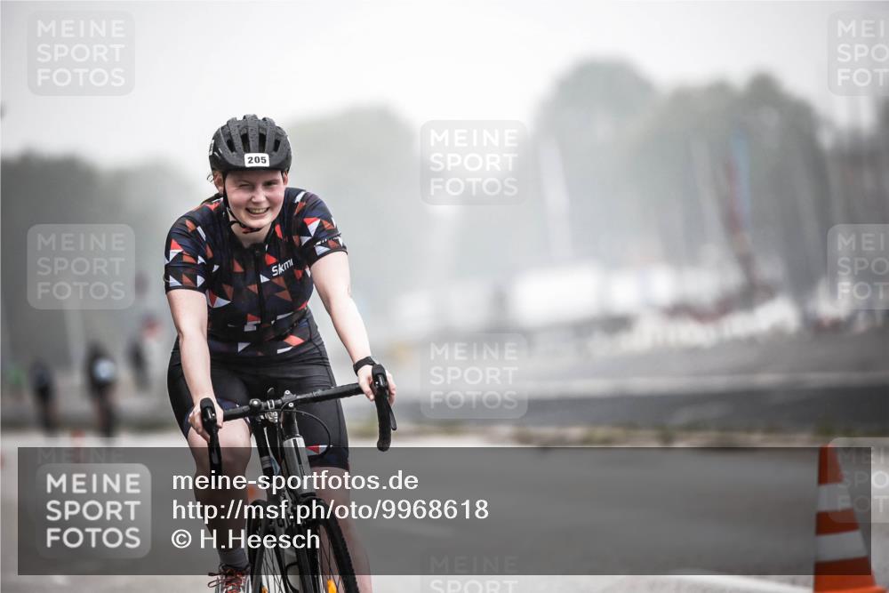 16.08.2026 - KN Förde Triathlon 2026 H.Heesch http://msf.ph/oto/9968618 16.08.2026 09:44:36 Radfahren 205, 213, 254 meine-sportfotos.de