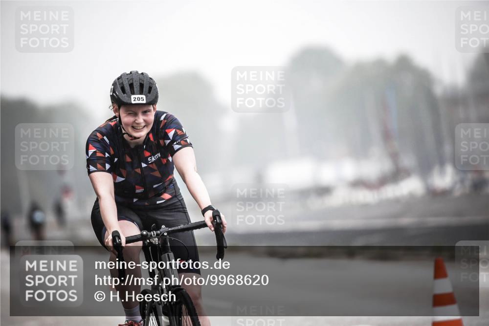 16.08.2026 - KN Förde Triathlon 2026 H.Heesch http://msf.ph/oto/9968620 16.08.2026 09:44:36 Radfahren 205, 213, 254 meine-sportfotos.de