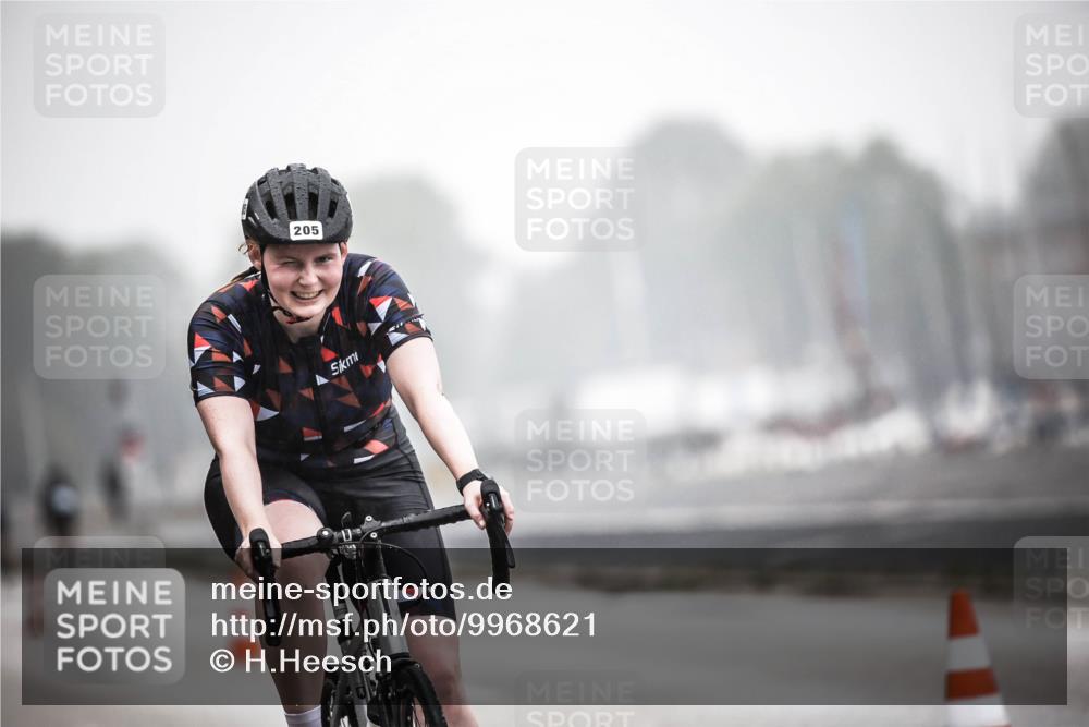 16.08.2026 - KN Förde Triathlon 2026 H.Heesch http://msf.ph/oto/9968621 16.08.2026 09:44:36 Radfahren 205, 213, 254 meine-sportfotos.de
