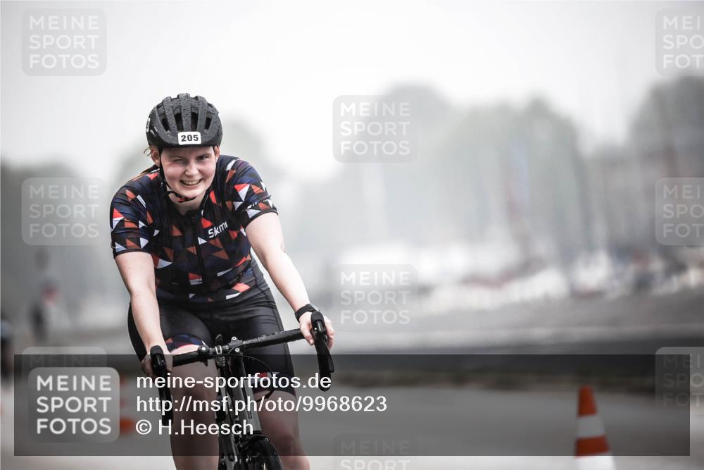 16.08.2026 - KN Förde Triathlon 2026 H.Heesch http://msf.ph/oto/9968623 16.08.2026 09:44:36 Radfahren 205, 213, 254 meine-sportfotos.de