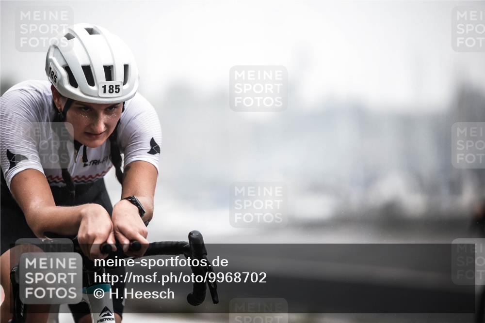 16.08.2026 - KN Förde Triathlon 2026 H.Heesch http://msf.ph/oto/9968702 16.08.2026 09:45:16 Radfahren 185, 188 meine-sportfotos.de