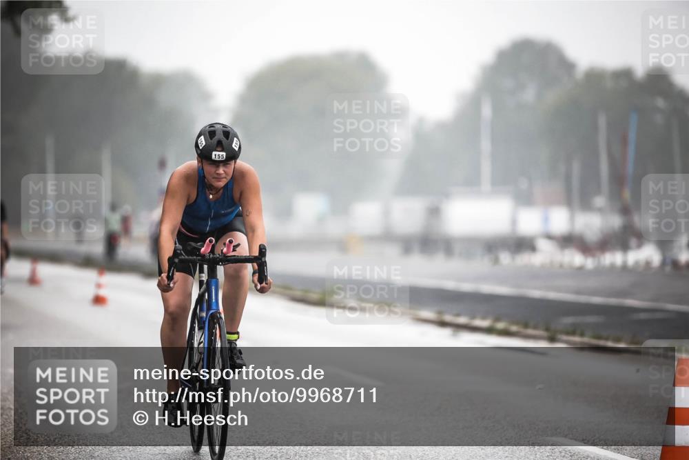 16.08.2026 - KN Förde Triathlon 2026 H.Heesch http://msf.ph/oto/9968711 16.08.2026 09:45:23 Radfahren 120, 155, 188, 238, 252 meine-sportfotos.de