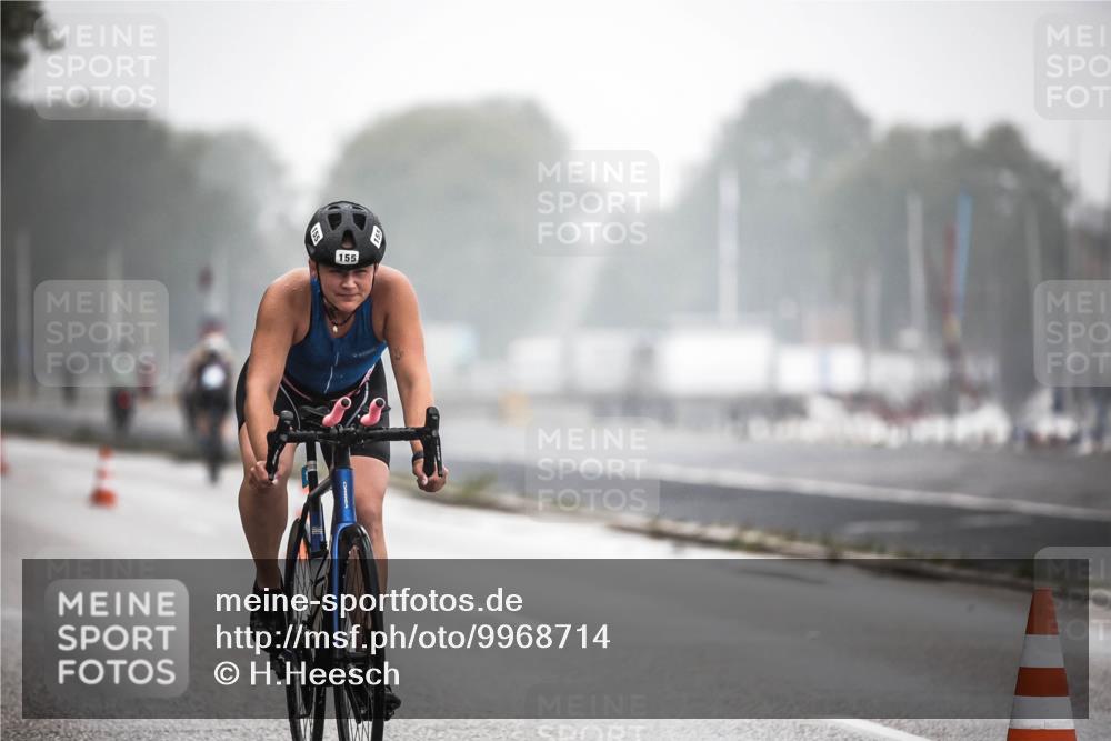 16.08.2026 - KN Förde Triathlon 2026 H.Heesch http://msf.ph/oto/9968714 16.08.2026 09:45:23 Radfahren 120, 155, 188, 238, 252 meine-sportfotos.de