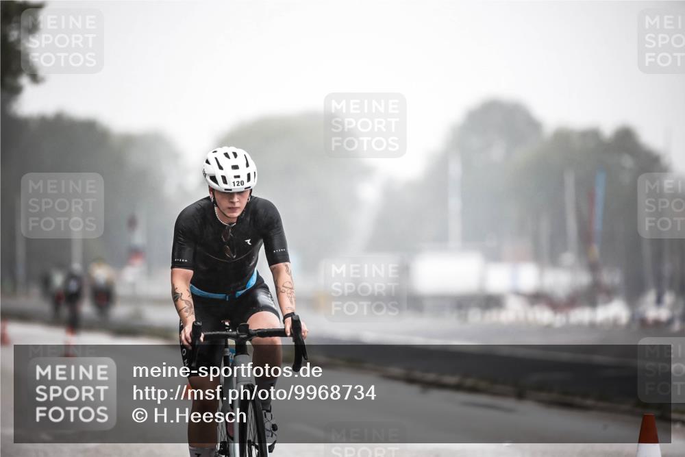 16.08.2026 - KN Förde Triathlon 2026 H.Heesch http://msf.ph/oto/9968734 16.08.2026 09:45:26 Radfahren 120, 155, 238, 243 meine-sportfotos.de