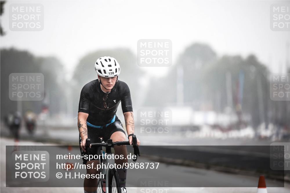 16.08.2026 - KN Förde Triathlon 2026 H.Heesch http://msf.ph/oto/9968737 16.08.2026 09:45:26 Radfahren 120, 155, 238, 243 meine-sportfotos.de